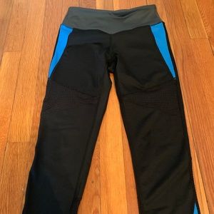 Color Block  Black/Grey/Blue Workout Midi Leggings